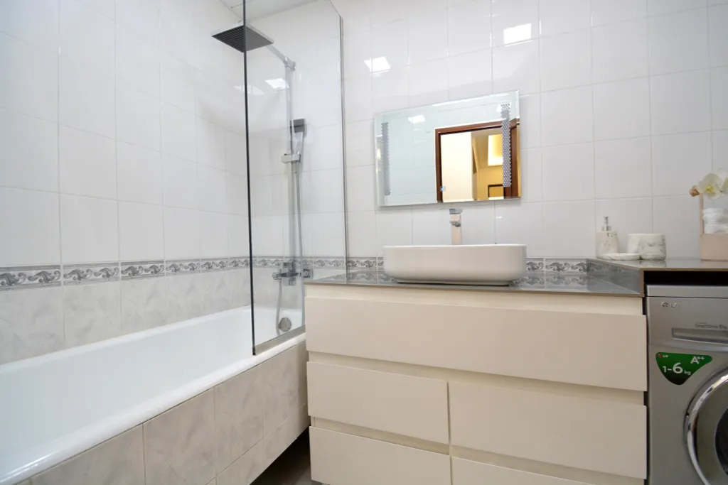 Уютная квартира на площади Сахарова (в самом сердце города)