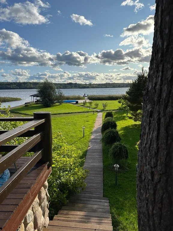 Коттедж на берегу Суходольского озера