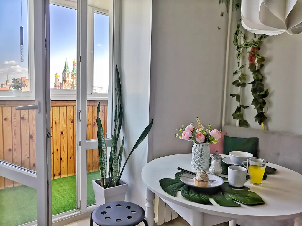 Видовая семейная двушка с детской комнатой