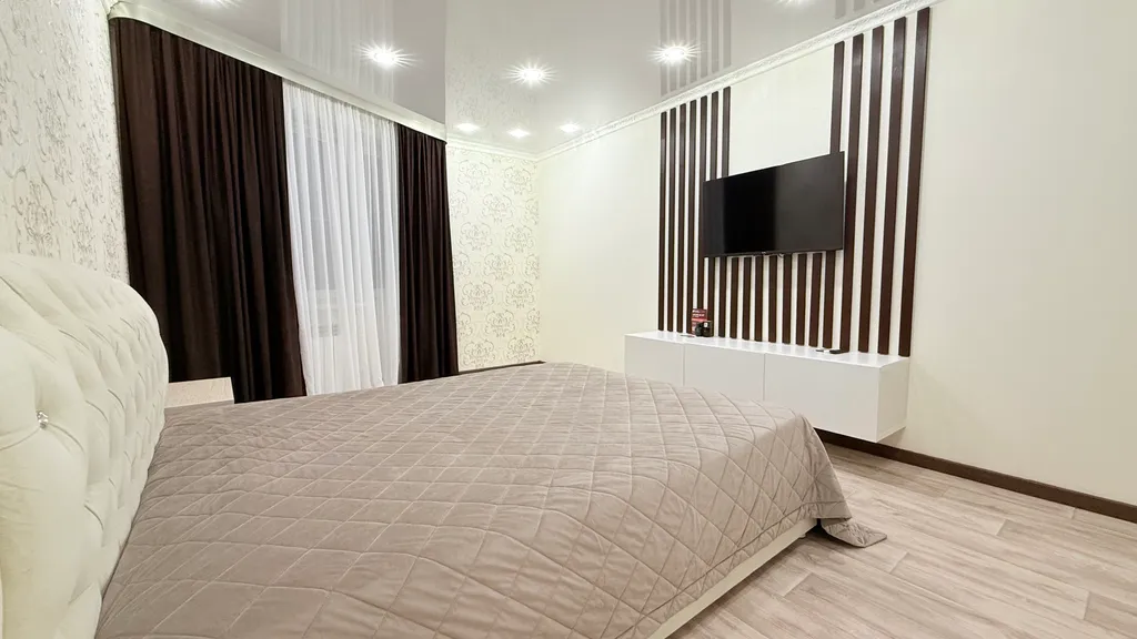 Двухкомнатная квартира в центре с красивым видом на город