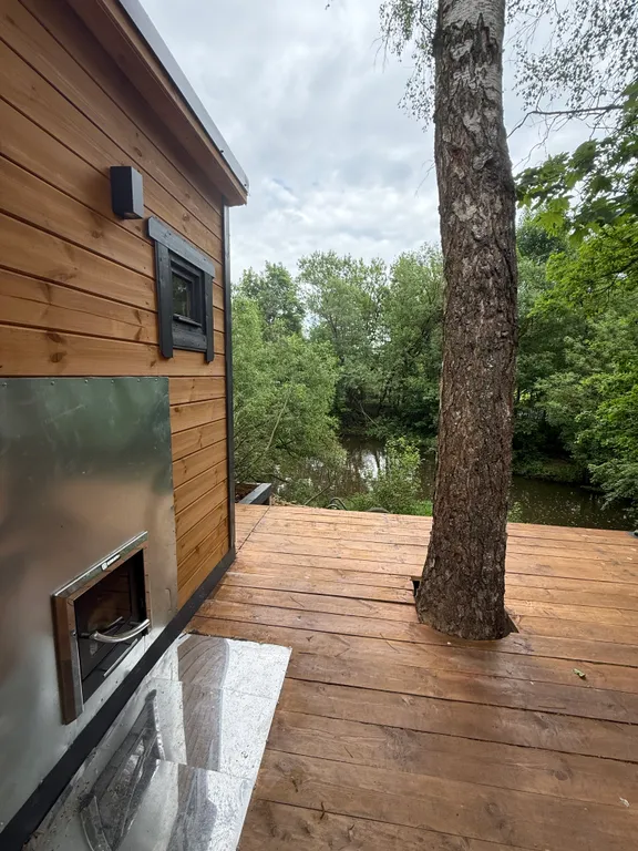 Дом на реке