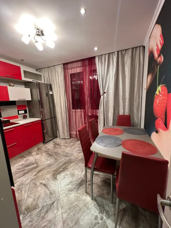 Современная уютная квартира возле большого торгового центра