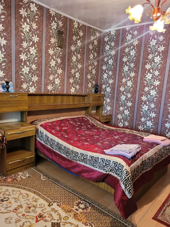 Уютная комната в частном доме без хозяев