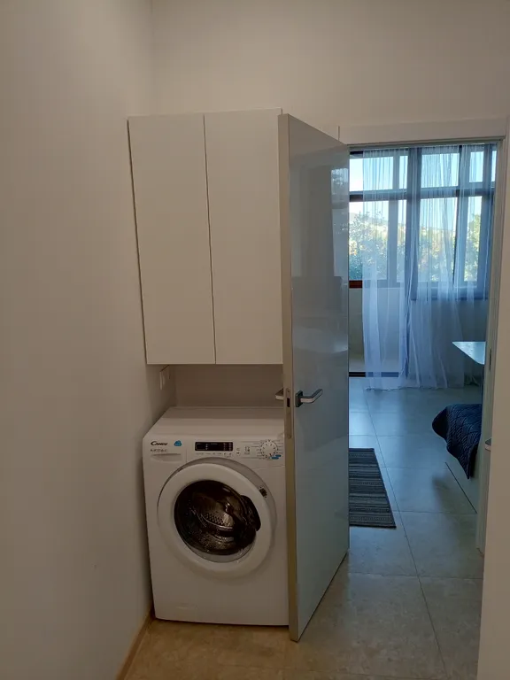 Уютная видовая 2-комнатная квартира у парка и моря