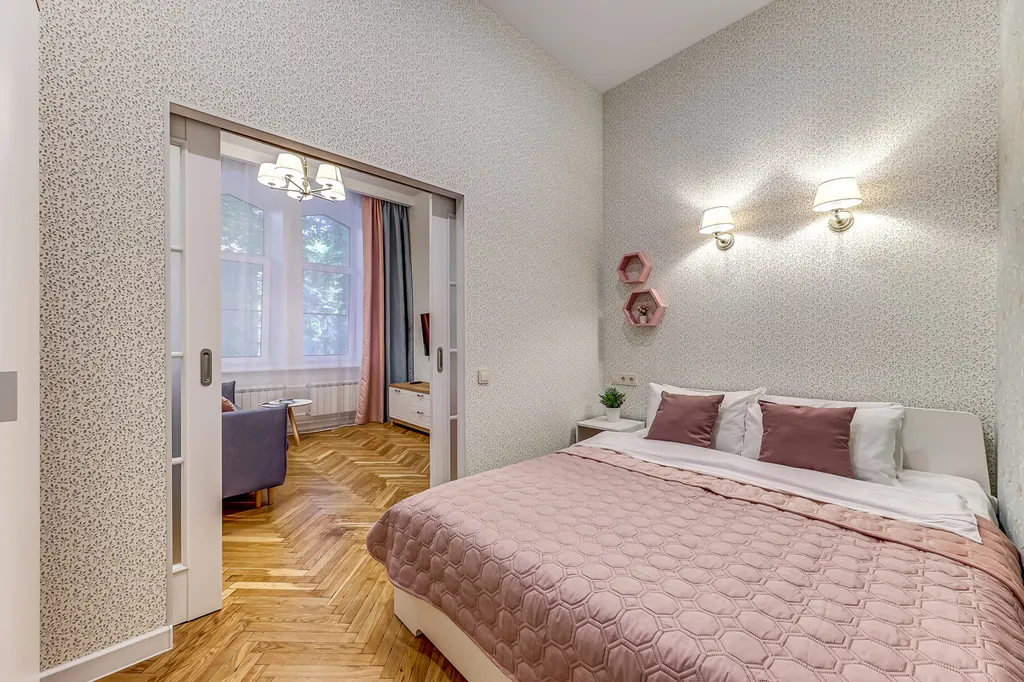 Евротрёшка в центре у Крейсера Аврора