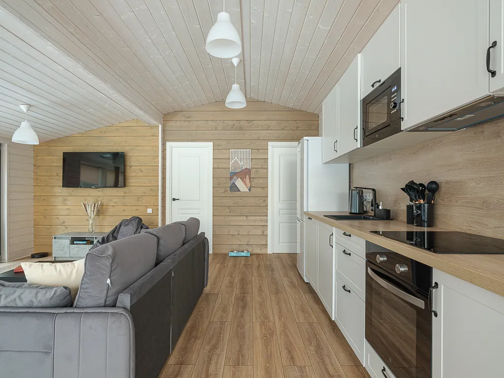 Уютный семейный дом с камином