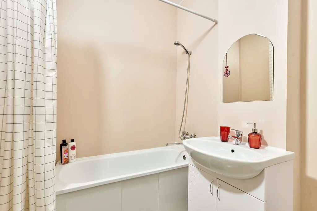 Романтика- евро-двушка с прекрасным видом в центре города