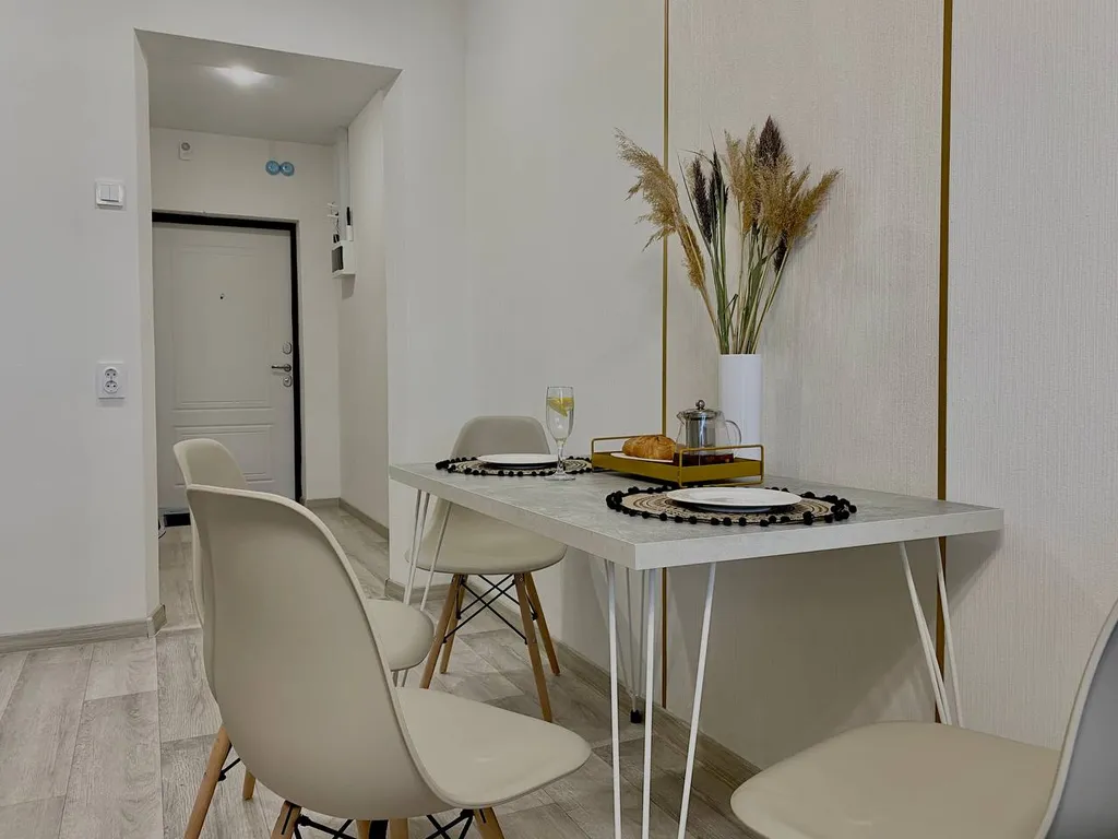 Поделам уютная квартира у арены Трактор