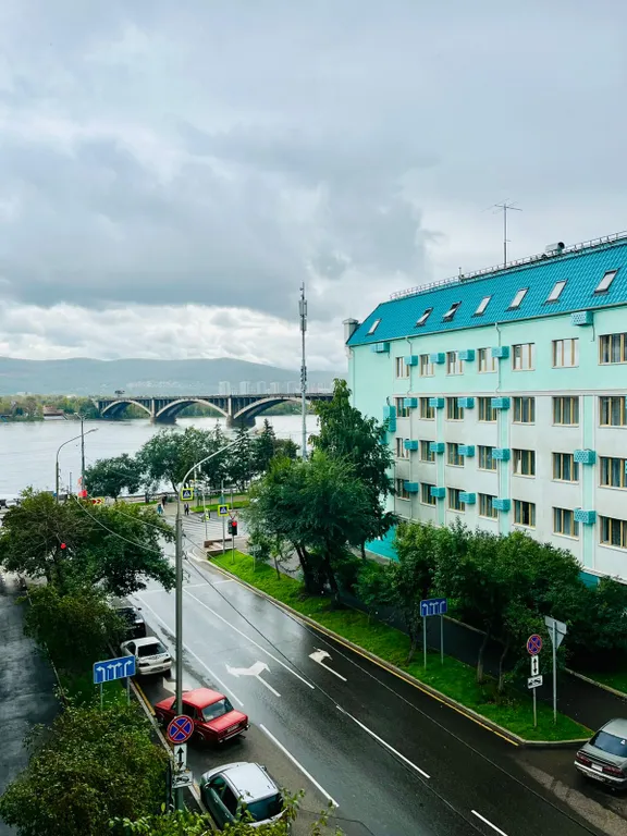 Уютная квартира в самом центре города на берегу Енисея