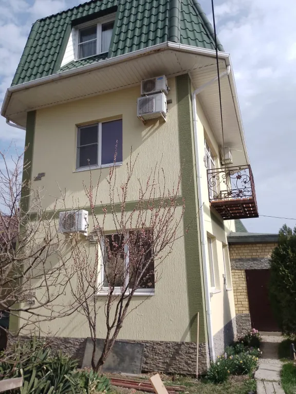 Уютный дом с прекрасным видом в тихом районе