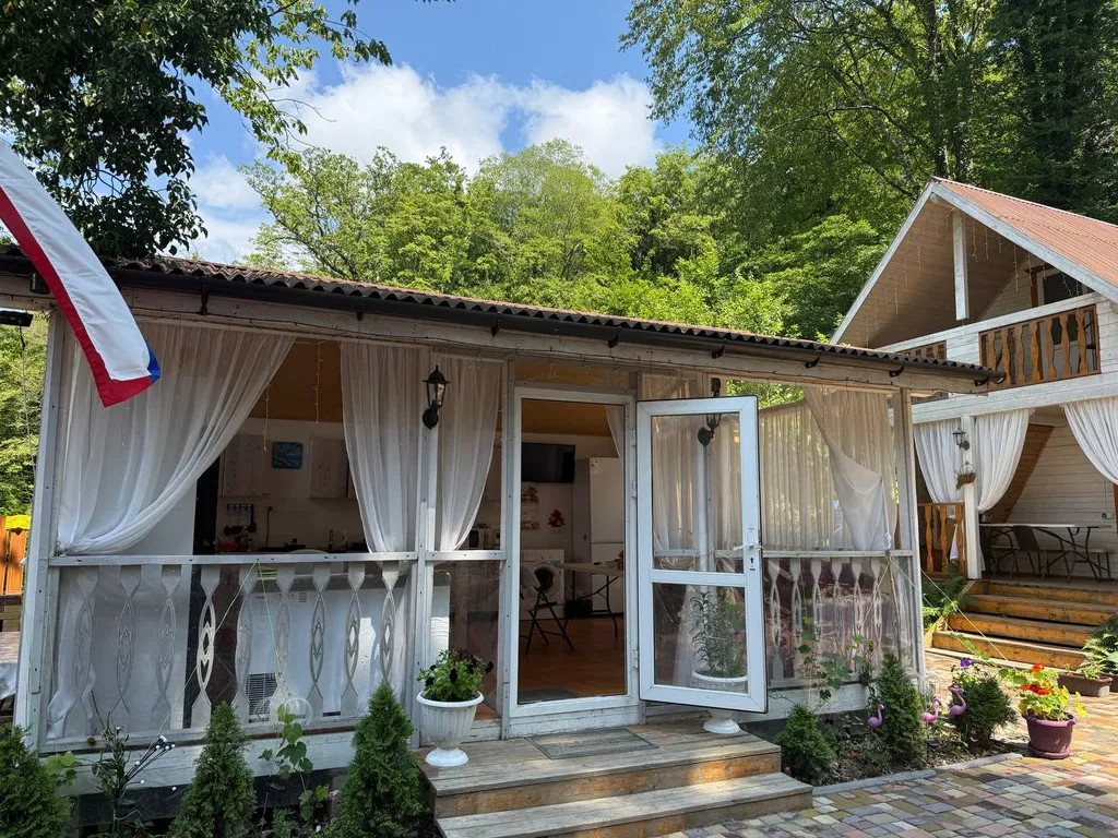 Коттедж "Лесные домики"в горах у моря