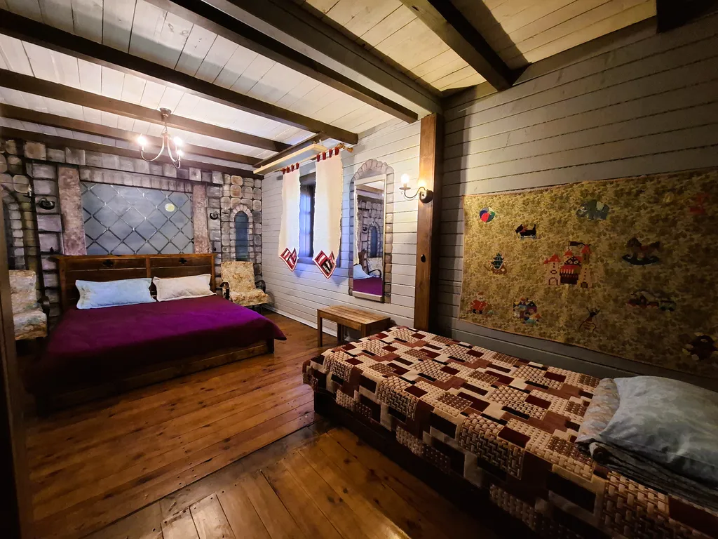 Дом-замок для большой компании