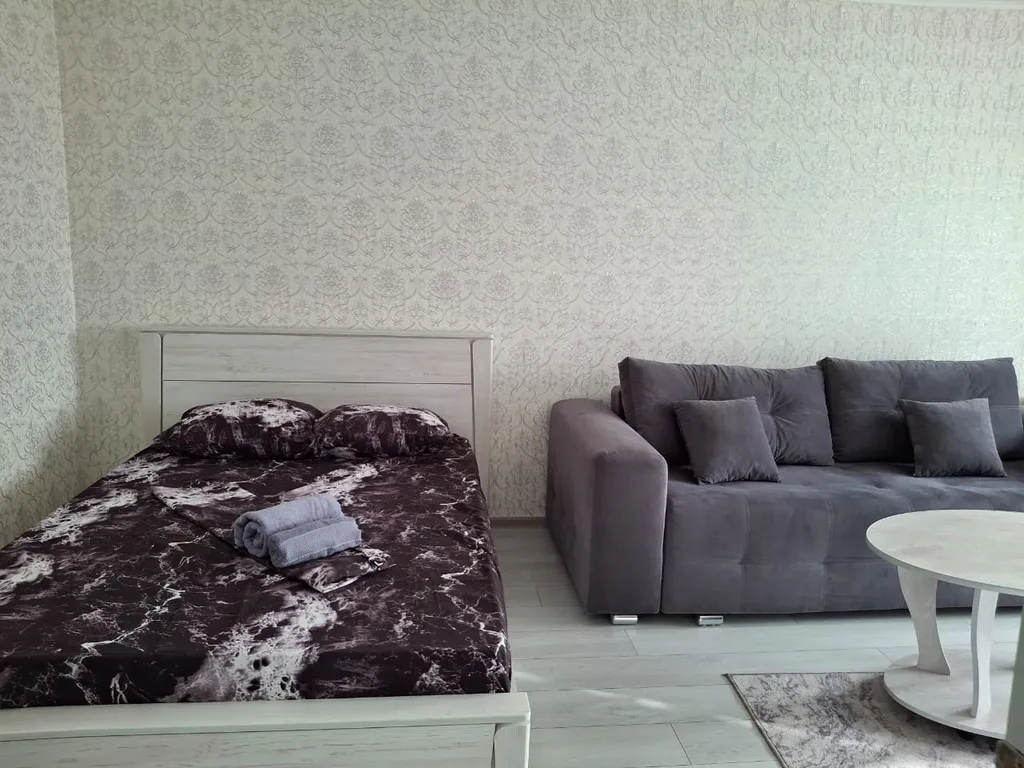 Квартира с хорошим ремонтом — аренда посуточно в Курск