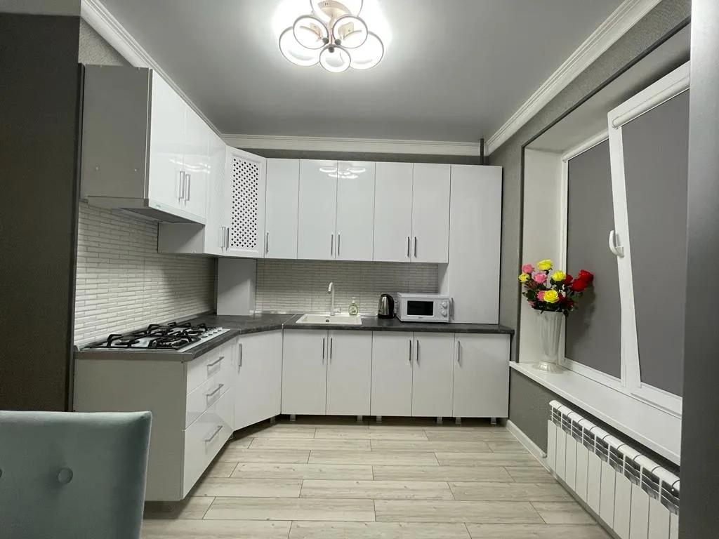 Двухкомнатная квартира с дизайнерским ремонтом