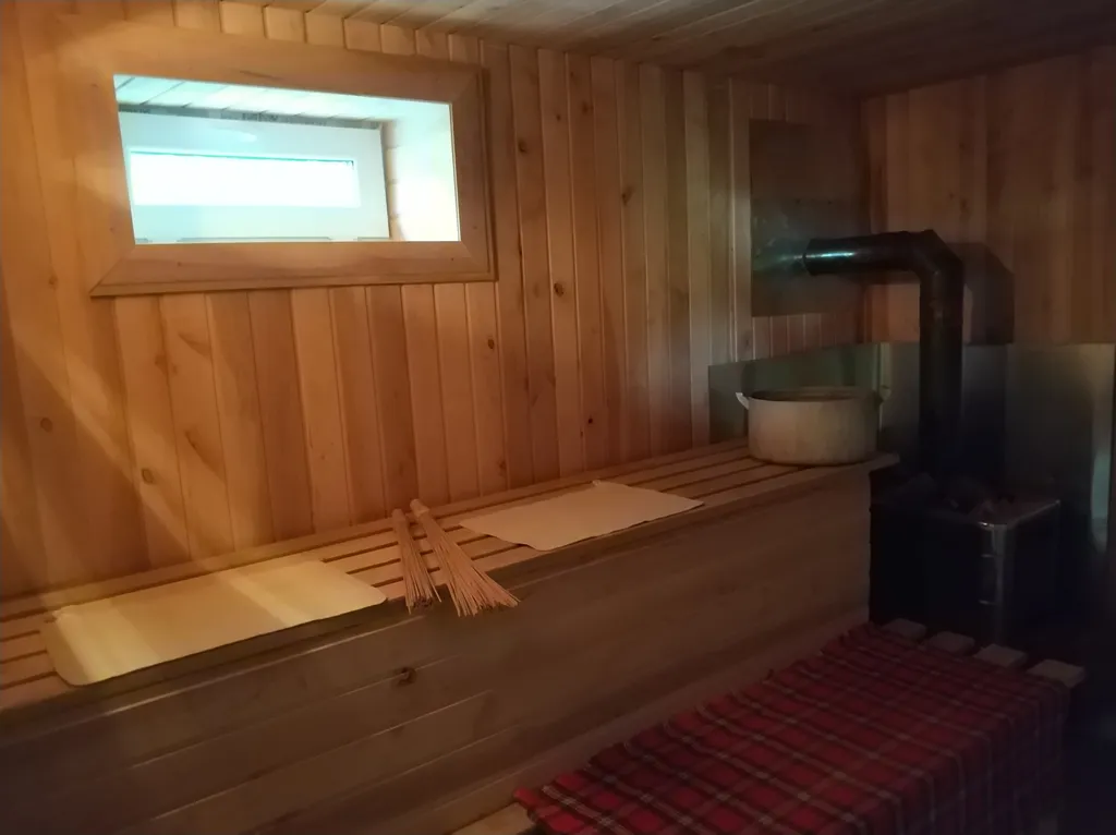 Коттедж Уютный домик в тихом месте с банькой — Пионерский