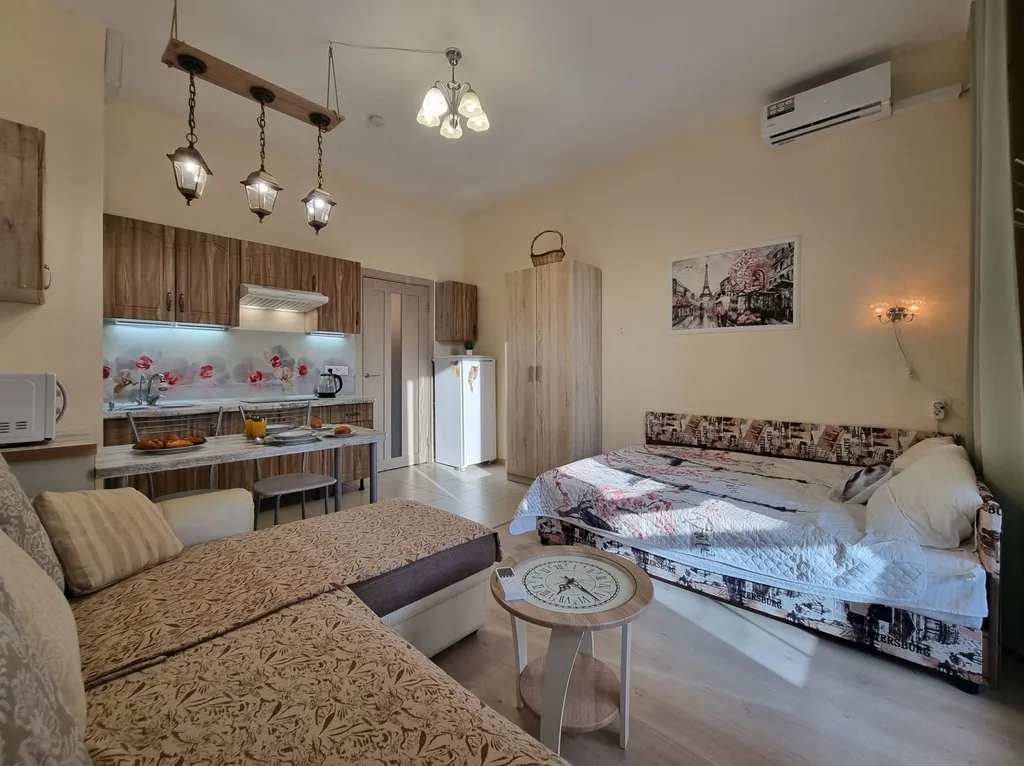 Студия с кондиционером на 5 человек