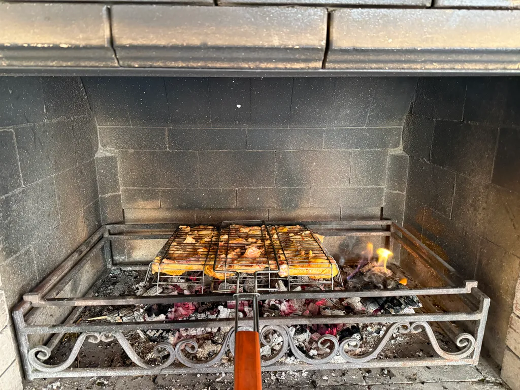 Уютный домик в сказочном месте