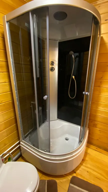 Номер в лиственичном 2х этажном доме с отдельным входом