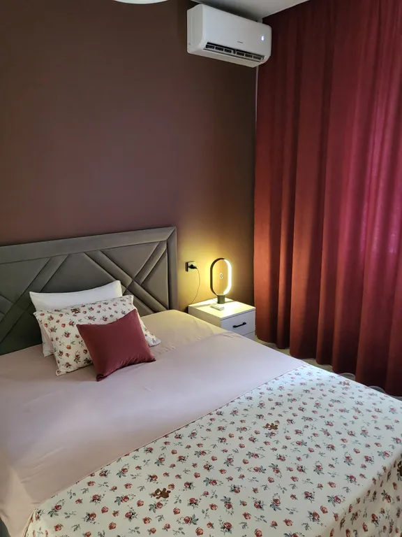 Евродвушка с авторским дизайном, в центре, около Мега парка