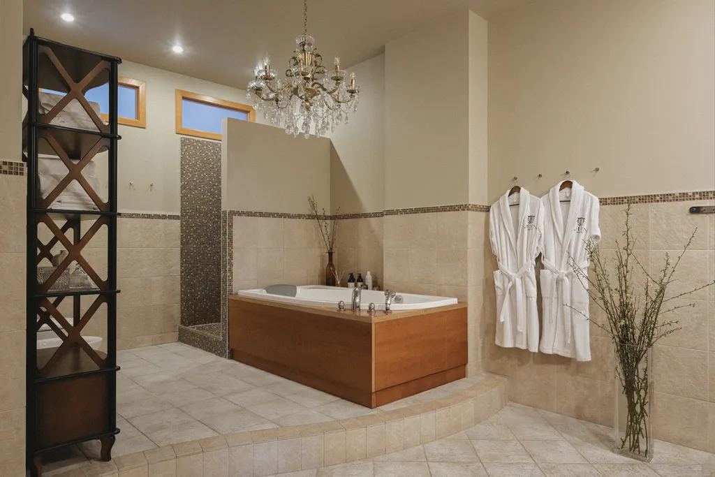 Галерея 300 м с панорамным видом на Фонтанку