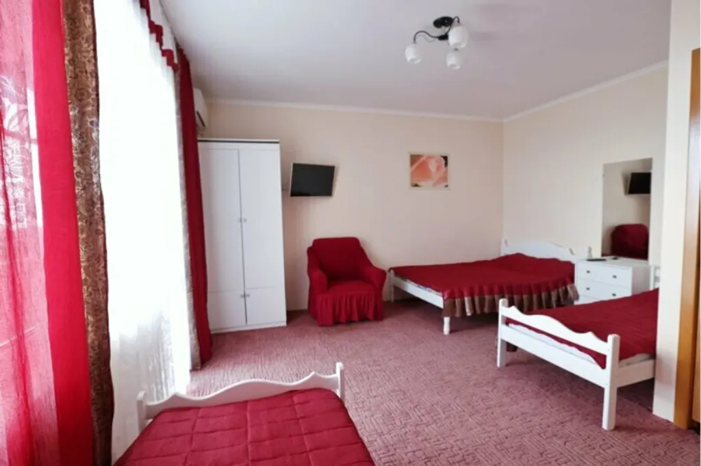 Квартира Квартира Четырехместный номер с доп. местом с балконом и видом на море — Лазаревское