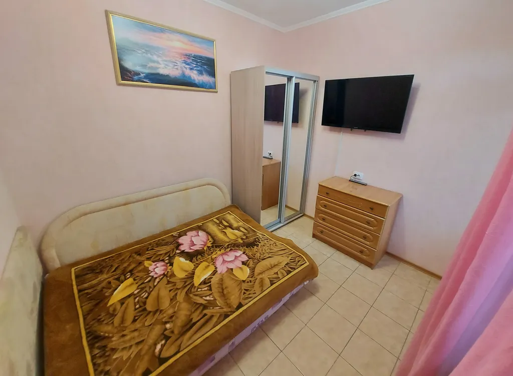 Двухкомнатная квартира со всеми удобствами в 5 минутах от моря