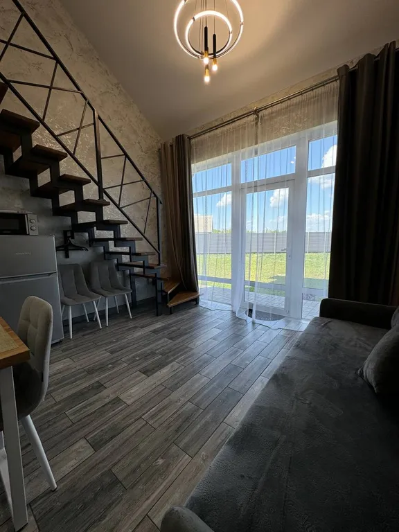 Уютная дизайнерская квартира в загородном доме