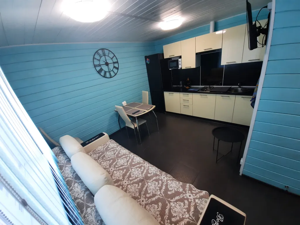 Дом на озере Вуокса с баней и беседкой