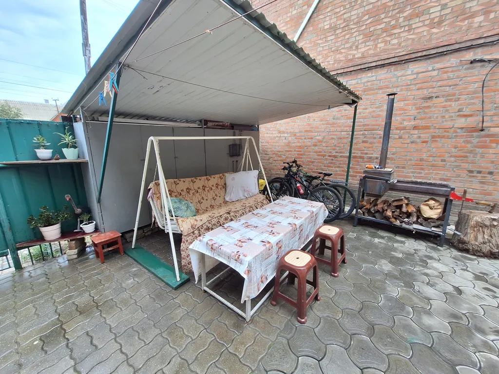 Частный сектор рядом с морем