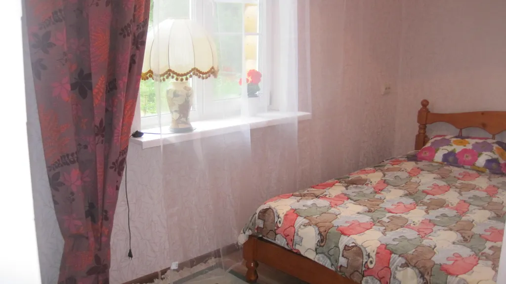 Дом с баней и беседкой