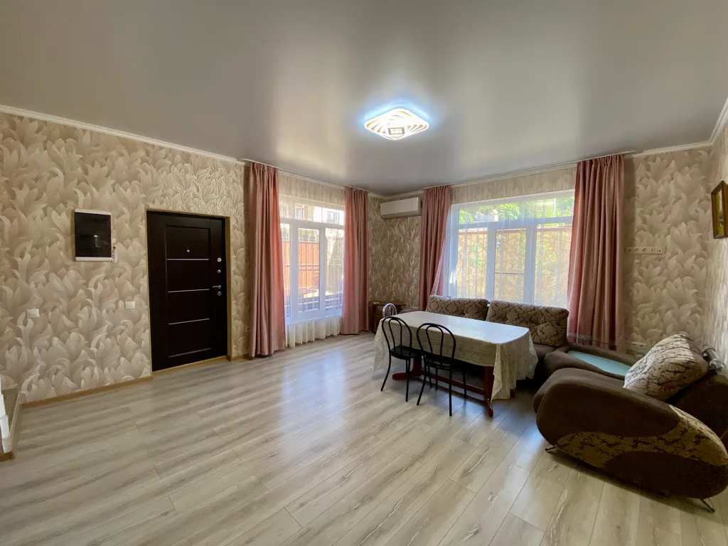 Коттедж Коттедж Уютный таунхаус в Геленджике — Геленджик