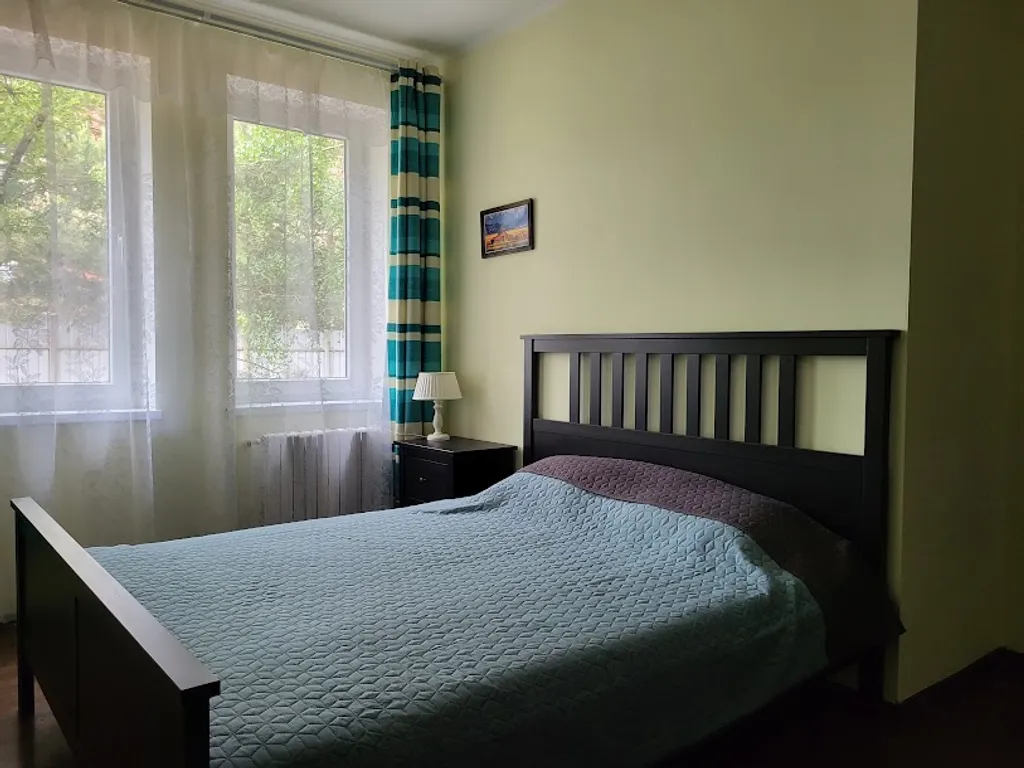 Двухэтажный коттедж на участке 8 соток