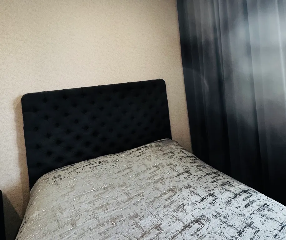 Квартира Уютная студия в стиле «Лофт» в центре Заозерного — аренда посуточно в Курган