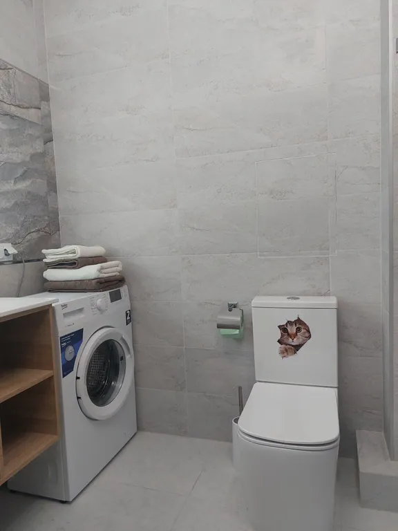 Новая, стильная 2-евро квартира на 22-м этаже с видом на город