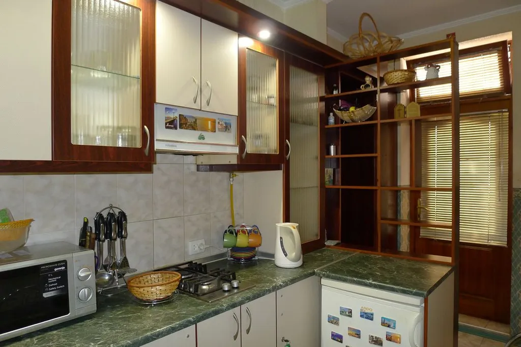 Хорошая квартира с отдельным входом и двориком в 30 м. от набережной