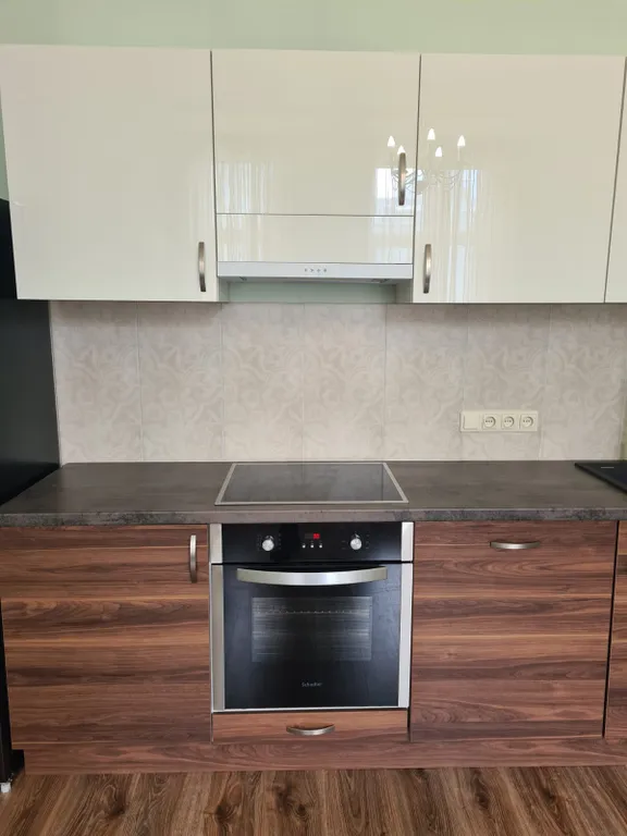 Art Deco One-Bedroom Suite in Library House
