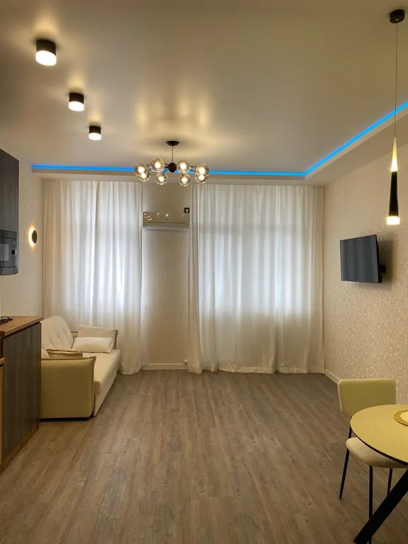 Современная квартира с кондиционером, с красивым видом на горы