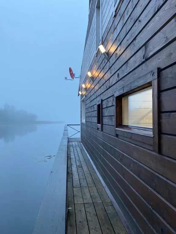 Плавающий дом CliffHouse