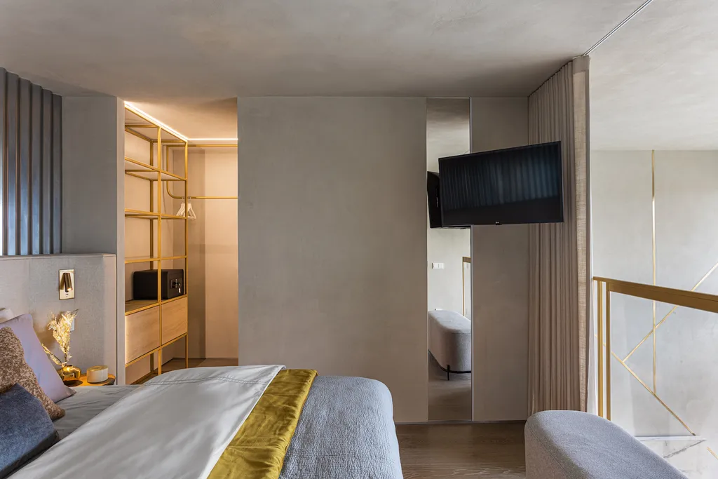 Studio 36 Suites Gold Penthouse