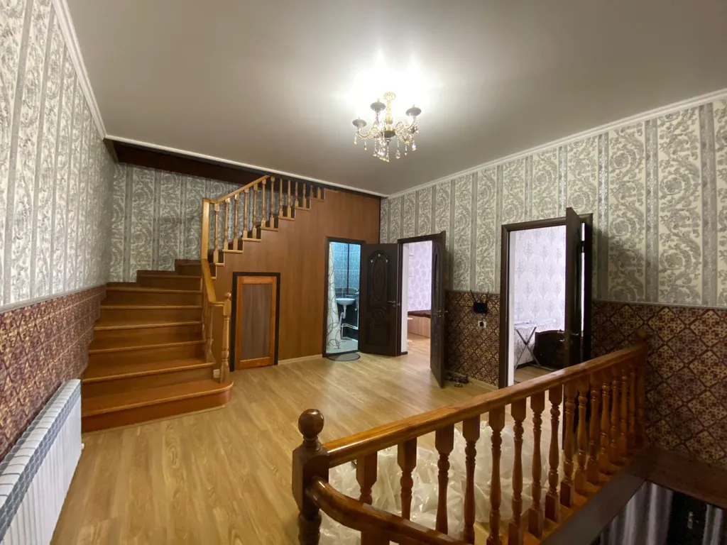 Большой дом возле моря