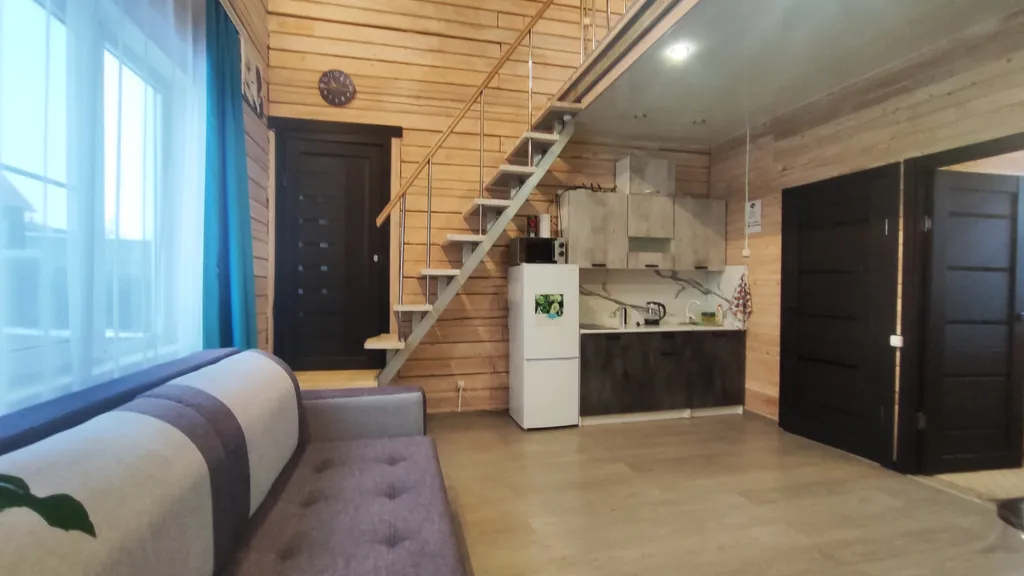 Дом с закрытой парковкой