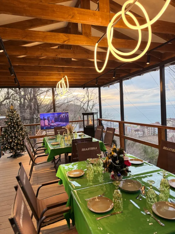 Коттедж с видом на море и индивидуальной террасой