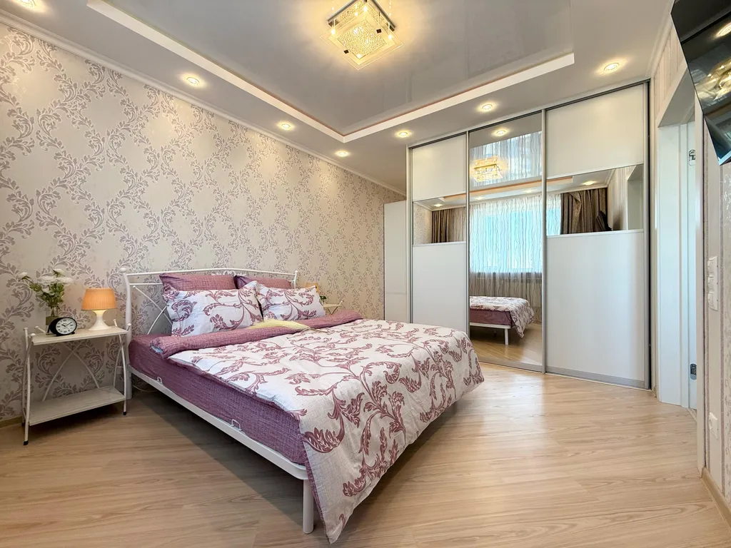 Квартира Шикарная однушка в элитном ЖК Альпийский с потрясающим видом на город — аренда посуточно в Калуга