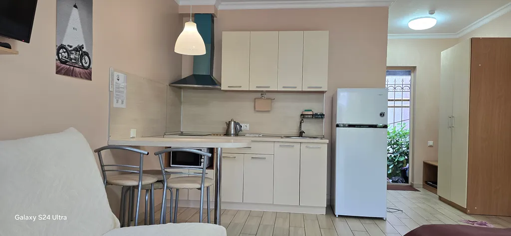 Судия в 600 метрах от моря в центре Адлера