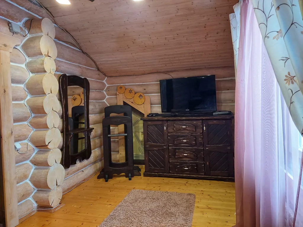 Уютный двухэтажный дом из бруса с видом на Валдайское озеро