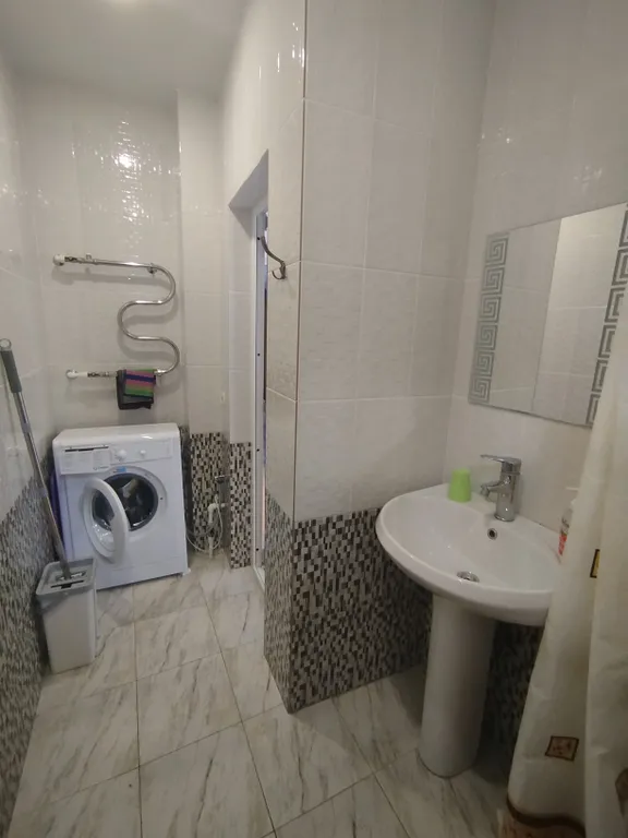 Уютный дом в спальном районе недалеко от моря