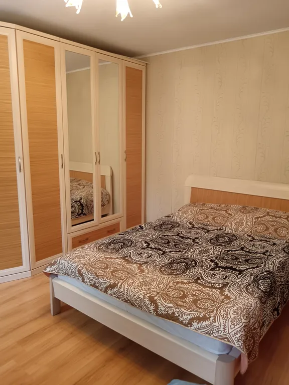 Часть дома с отдельным входом садом и парковкой