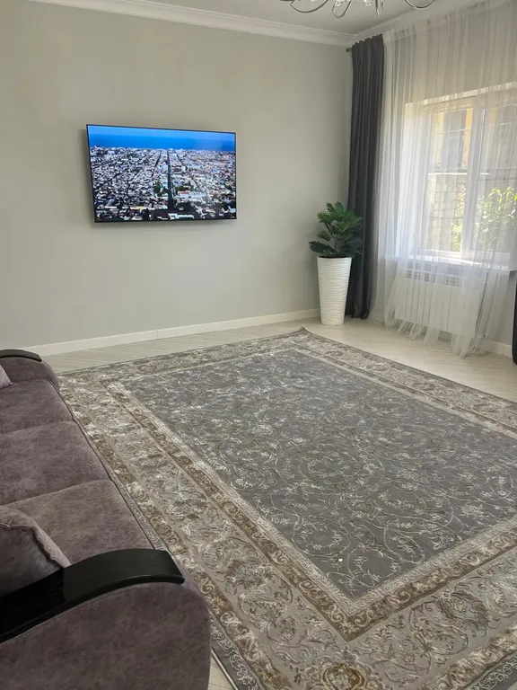 У берега моря новая уютная дача