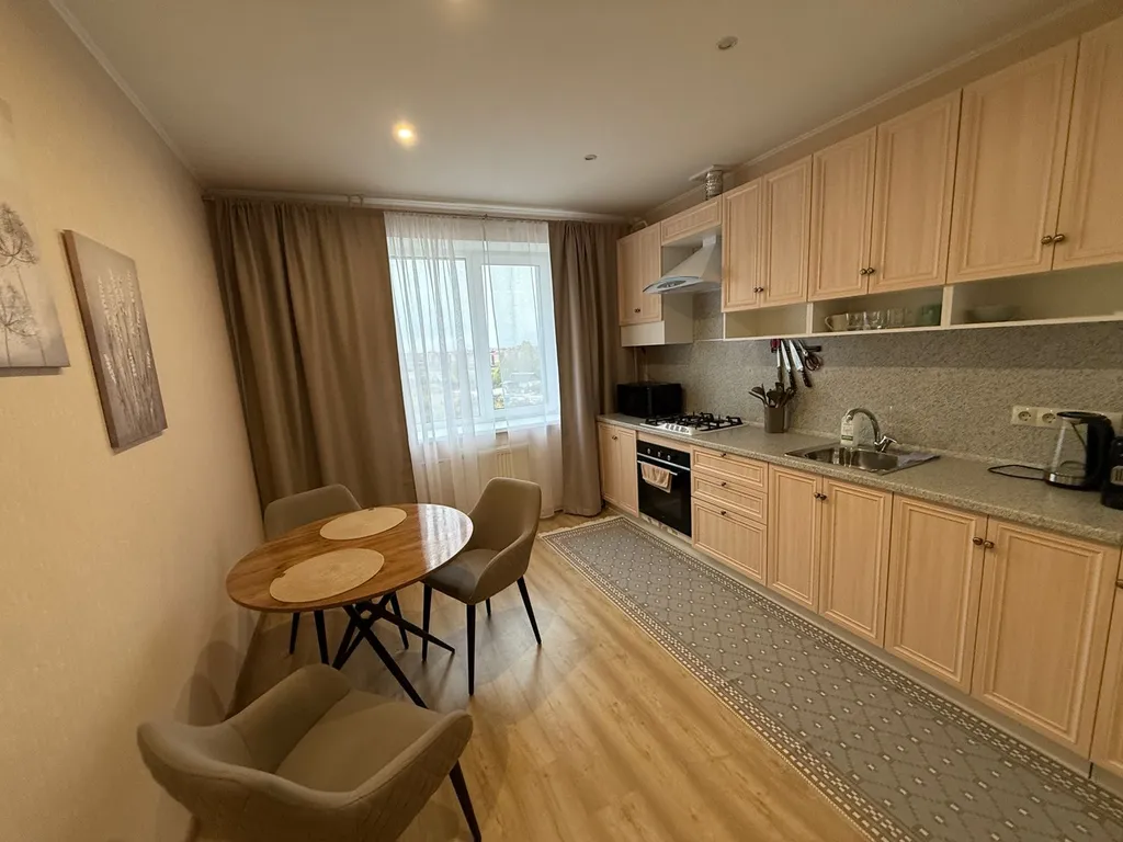 Современная видовая 1-комнатная квартира у реки в Завидово