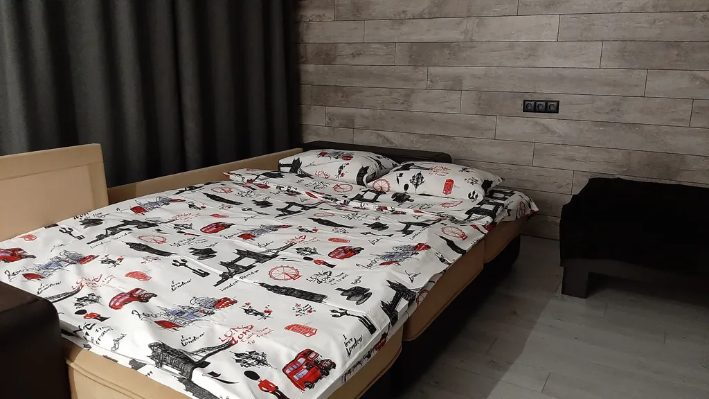 Квартира-студия в Хойниках с евроремонтом для 1-5 человек